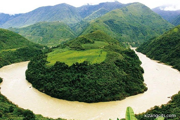 雅鲁藏布大峡谷